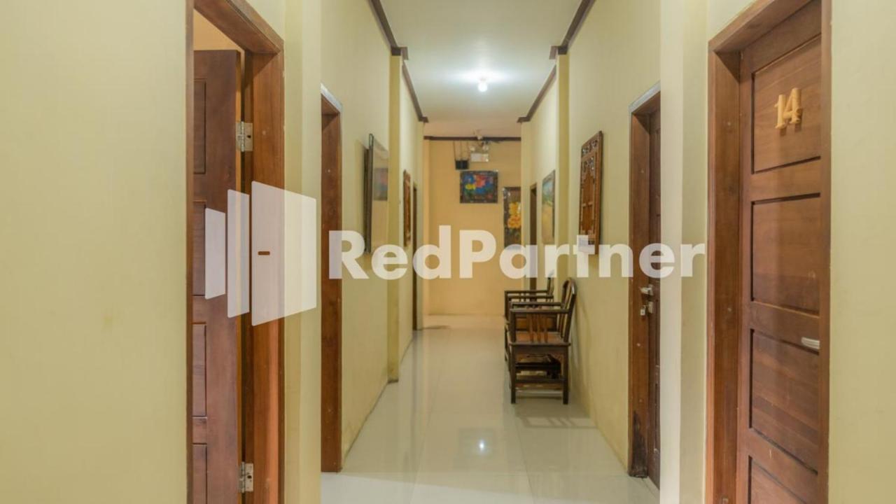 Vandhela Homestay Syariah Mitra Reddoorz Sorabaya Extérieur photo