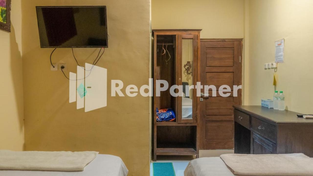 Vandhela Homestay Syariah Mitra Reddoorz Sorabaya Extérieur photo