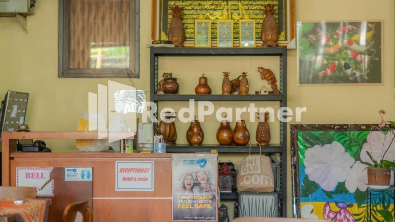 Vandhela Homestay Syariah Mitra Reddoorz Sorabaya Extérieur photo